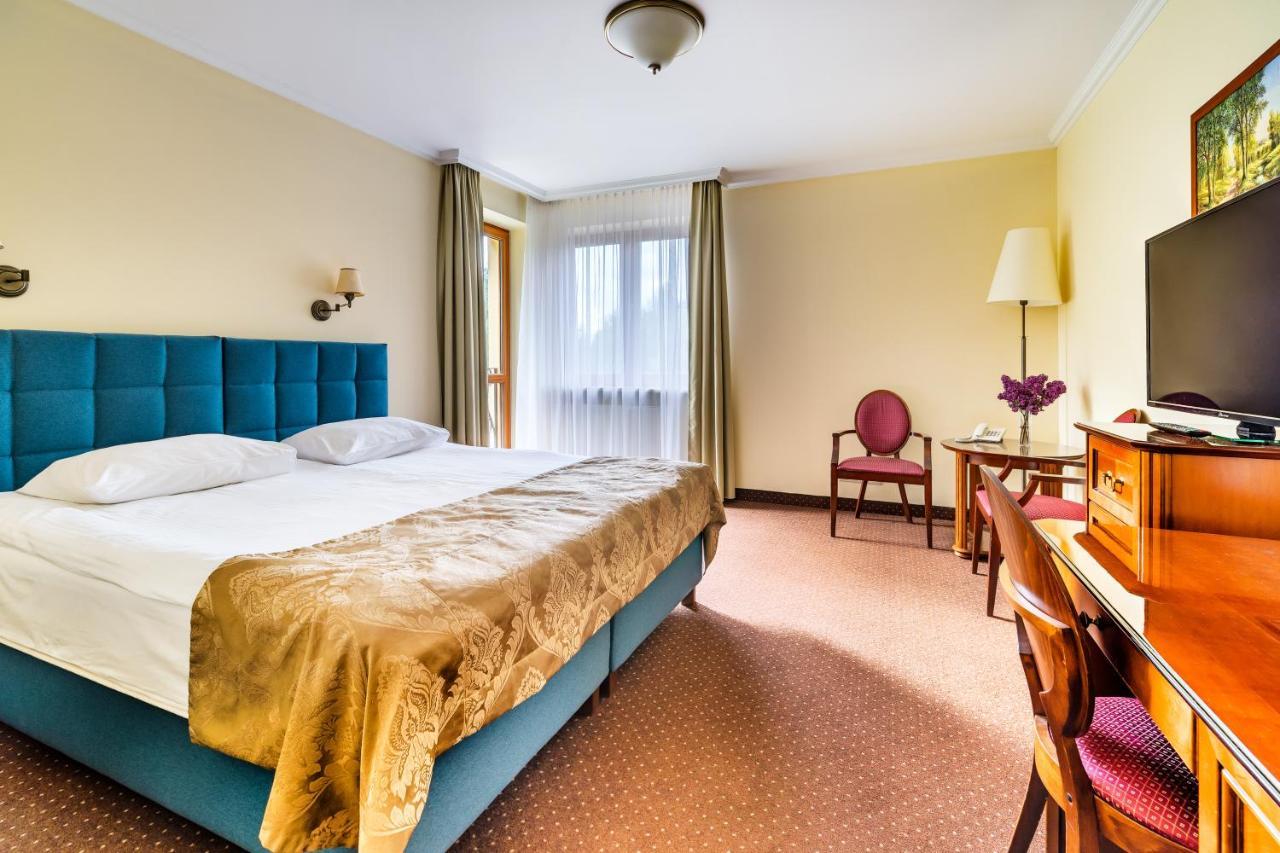 Hotel Pan Tadeusz Serock Extérieur photo