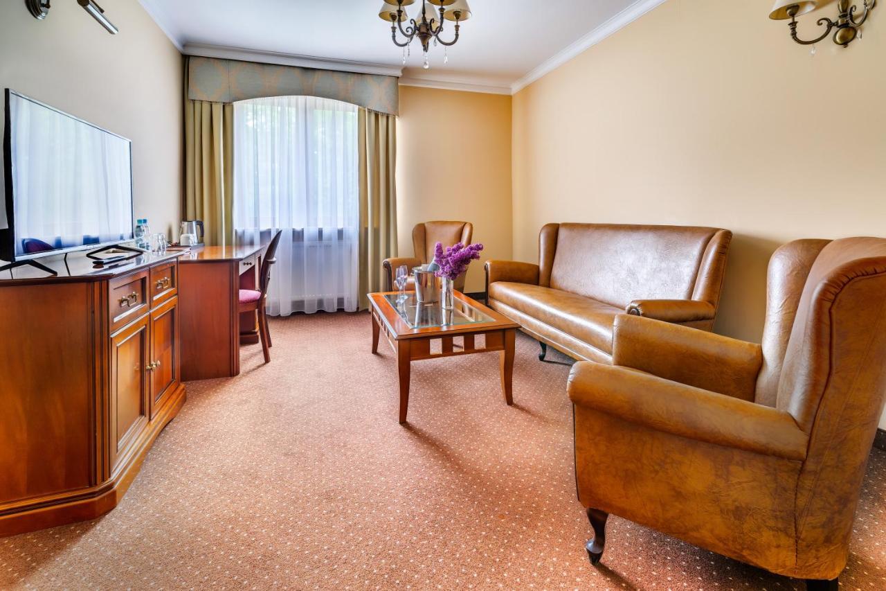 Hotel Pan Tadeusz Serock Extérieur photo