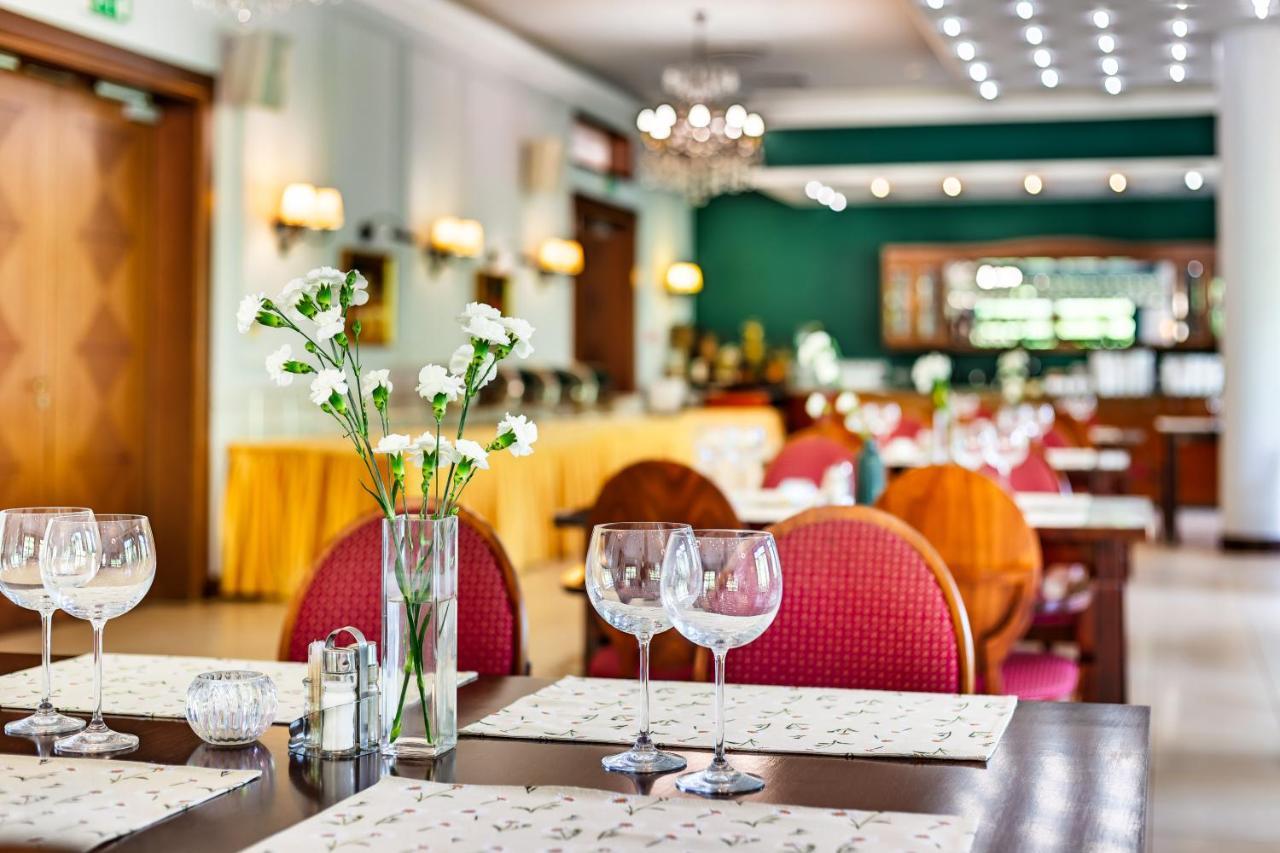 Hotel Pan Tadeusz Serock Extérieur photo