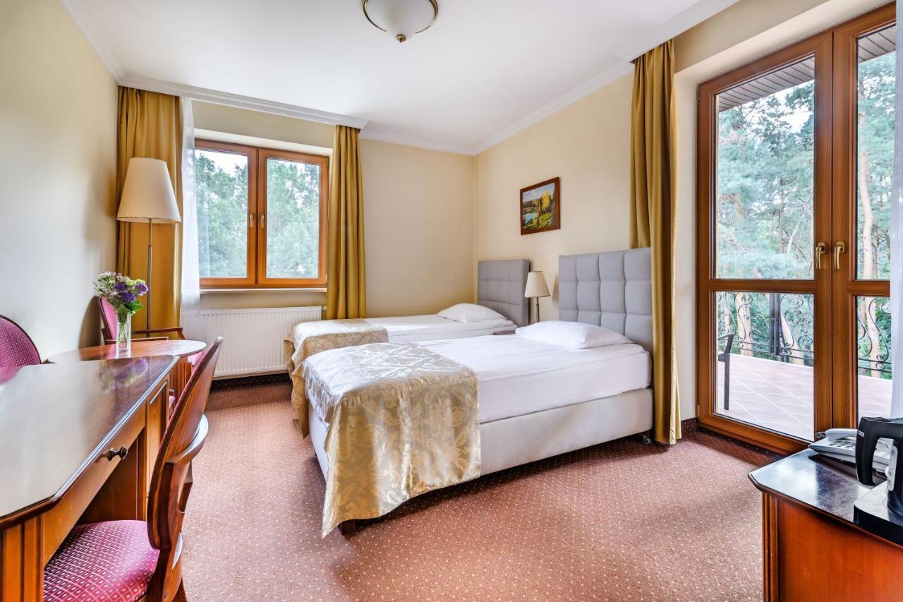 Hotel Pan Tadeusz Serock Extérieur photo