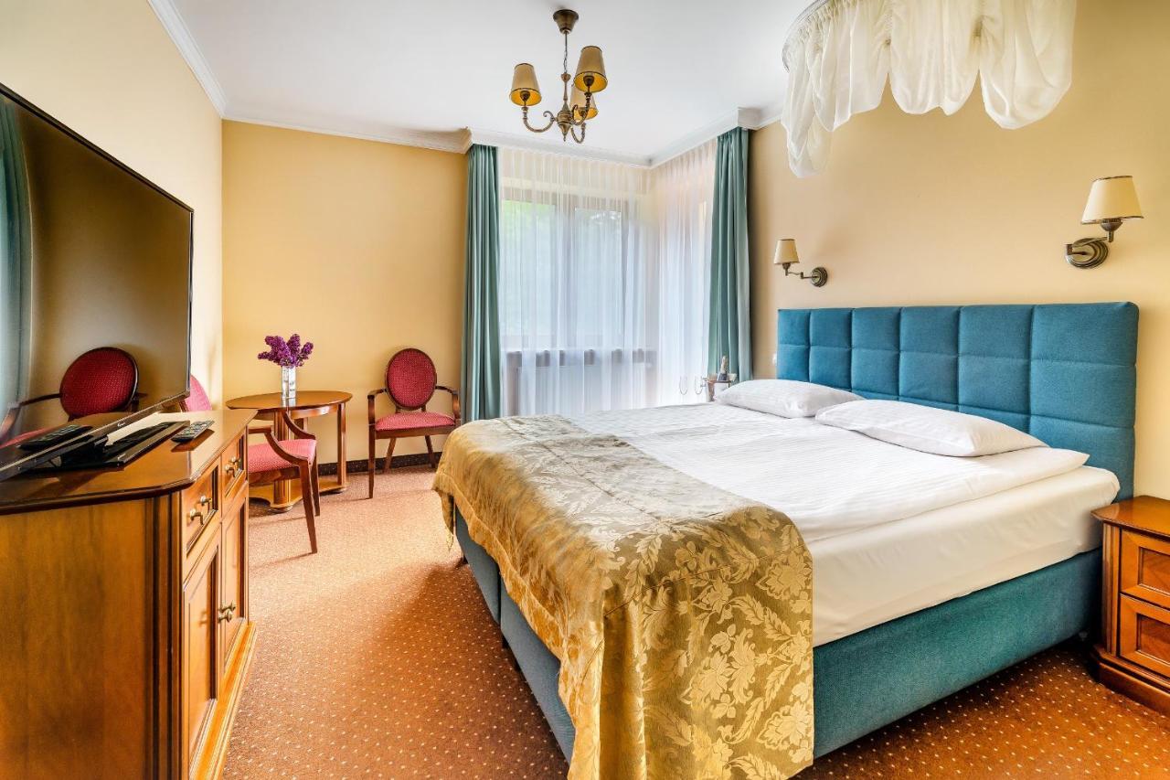 Hotel Pan Tadeusz Serock Extérieur photo